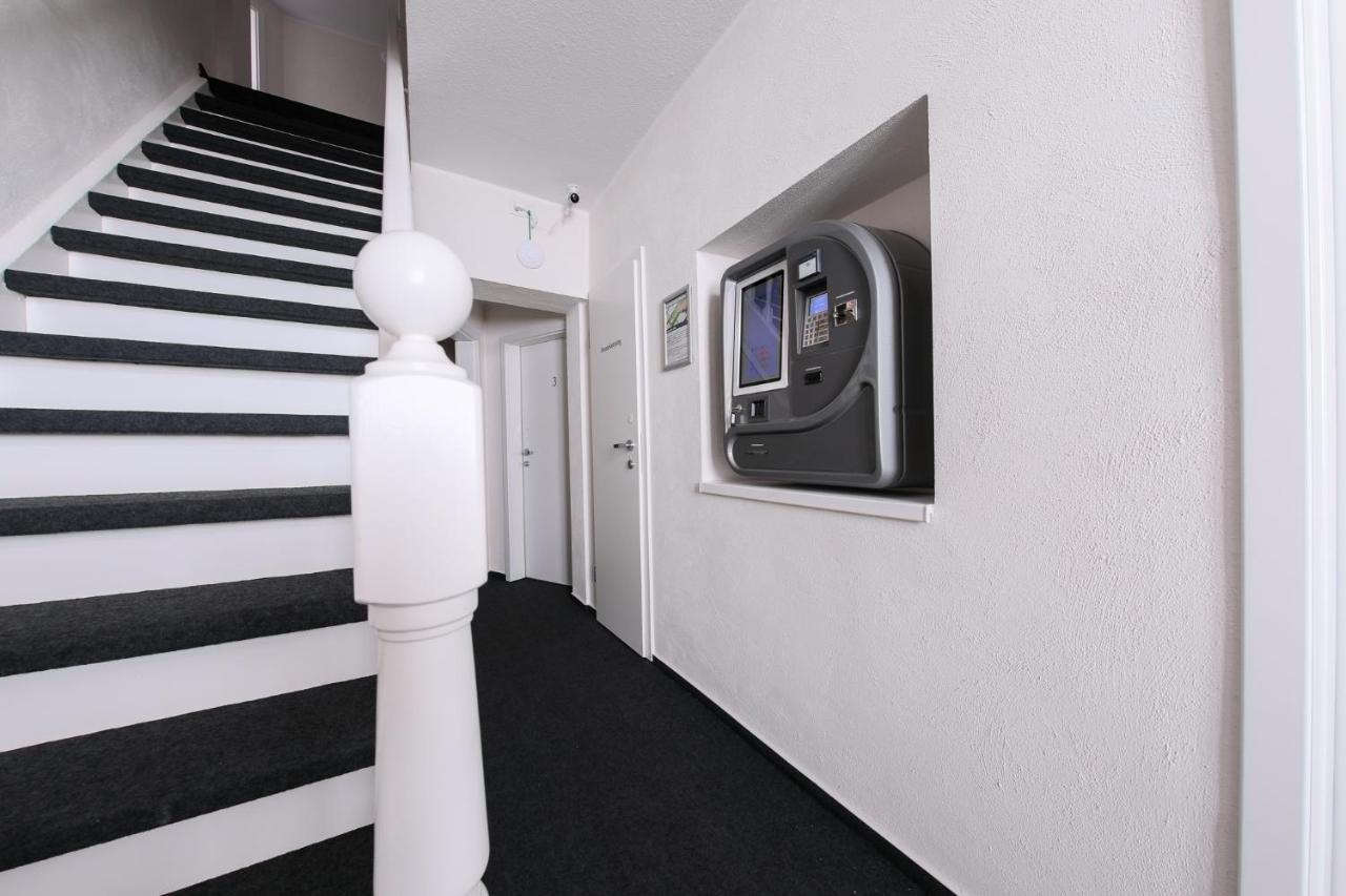 24/7 Selfcheckin Schmiedestrasse Hotel Leer Bagian luar foto