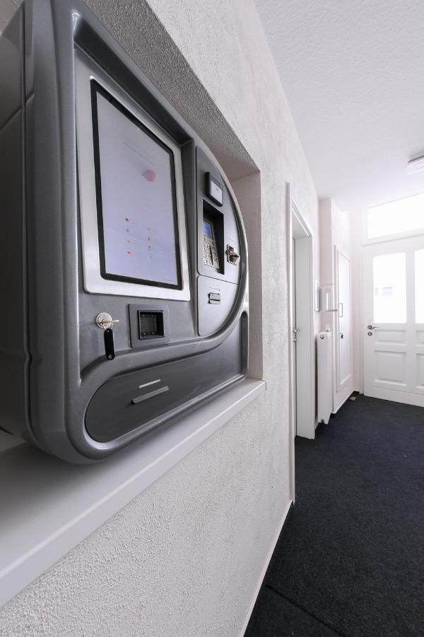 24/7 Selfcheckin Schmiedestrasse Hotel Leer Bagian luar foto