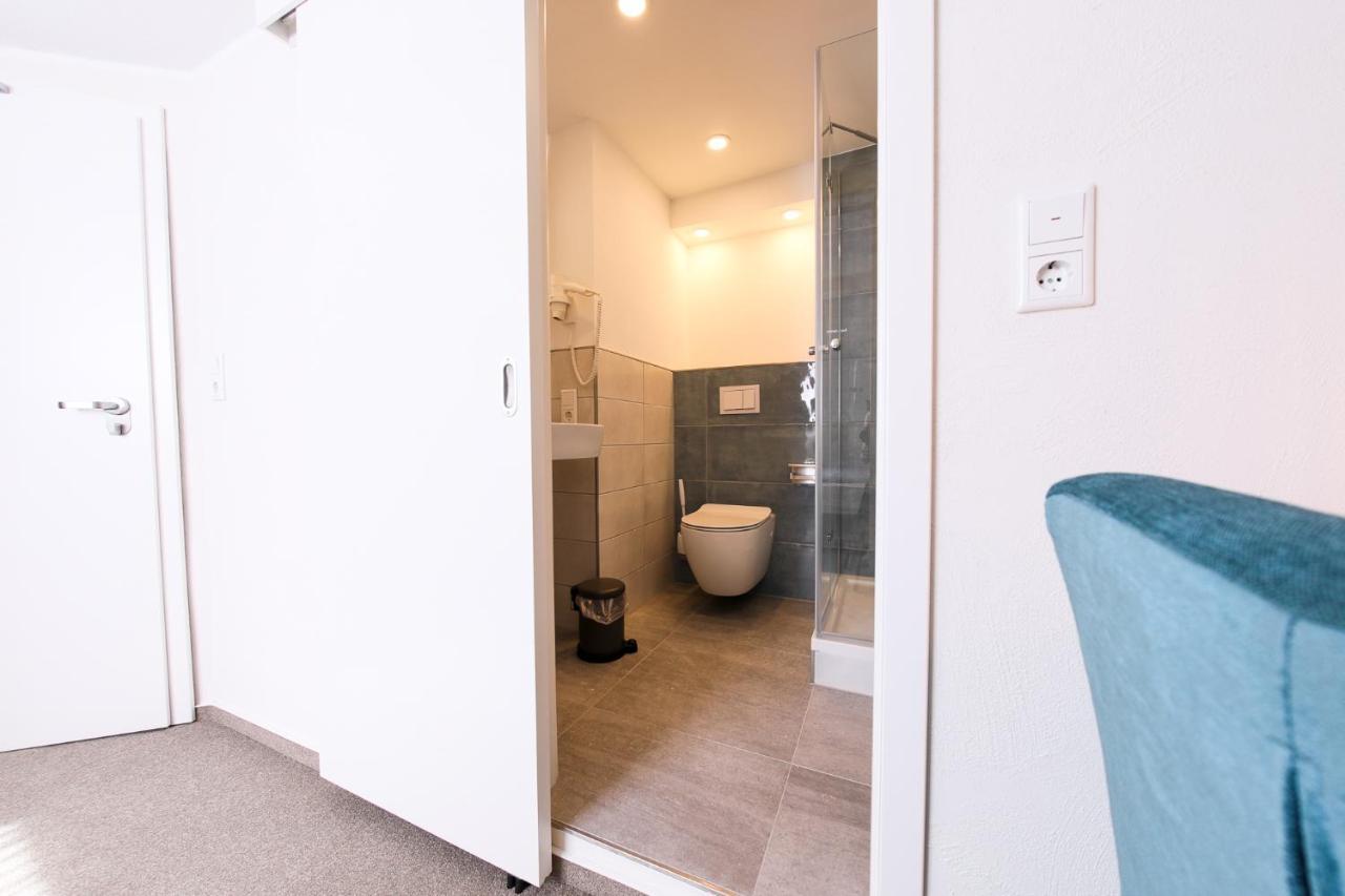 24/7 Selfcheckin Schmiedestrasse Hotel Leer Bagian luar foto