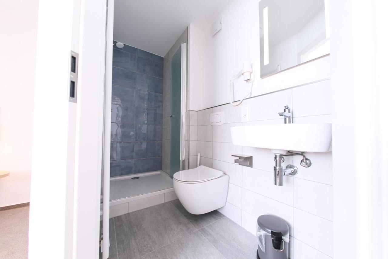 24/7 Selfcheckin Schmiedestrasse Hotel Leer Bagian luar foto