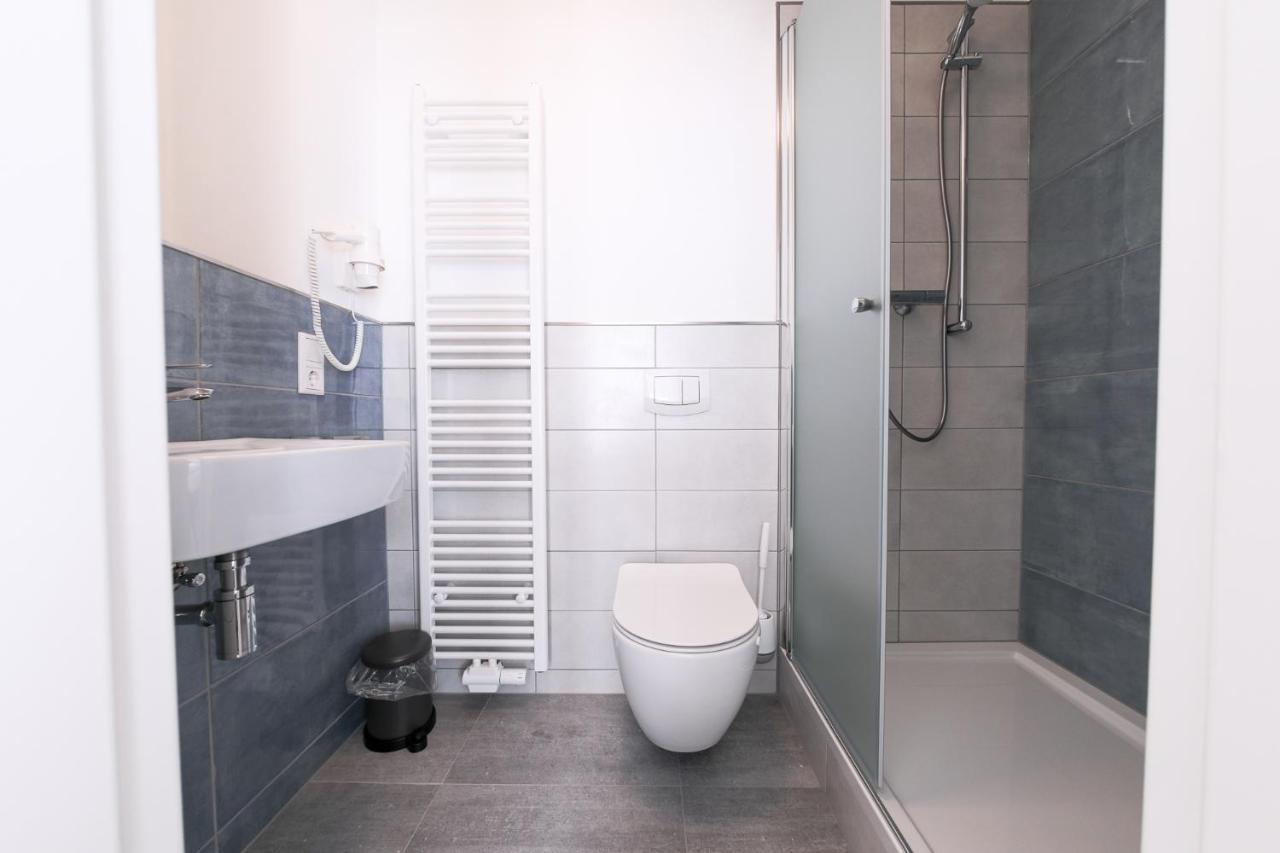 24/7 Selfcheckin Schmiedestrasse Hotel Leer Bagian luar foto